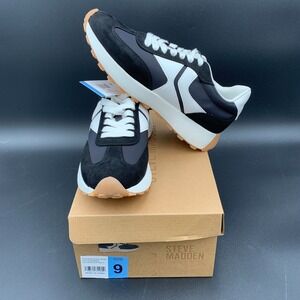 Steve Madden Kendrix Black & White Sneakers Size 9M Textile PU Upper Fabric Outs